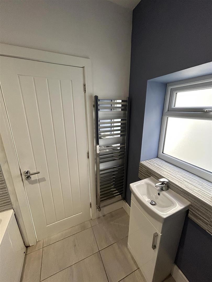 3 Bedroom House End Terrace Cilhaul Terrace, Mountain Ash Durbin & Co